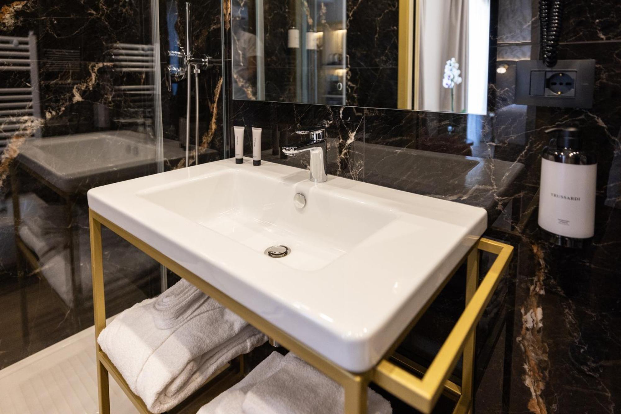 Mavi Luxury Bed & Breakfast *